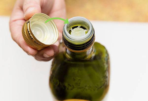 Avatud pudel oliiviõliga