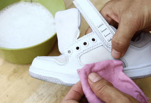 limpiar zapatos blancos