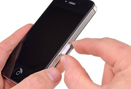 SIM-kaart on iPhone'is kinni
