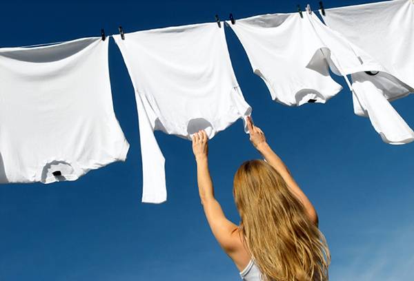 Secar la ropa después de blanquearla