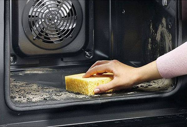 Paglilinis ng oven