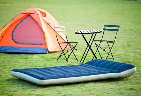 Air mattress sa kamping