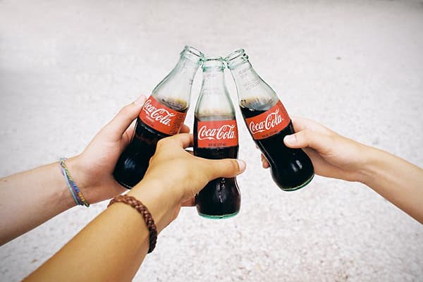 Coca-Cola ja valge vaip