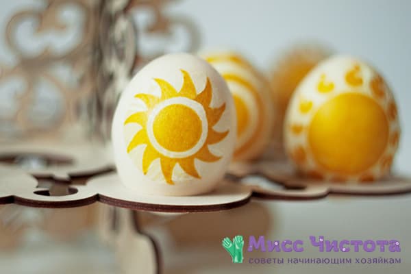 Aún no lo has probado: colorear huevos de Pascua con servilletas de colores