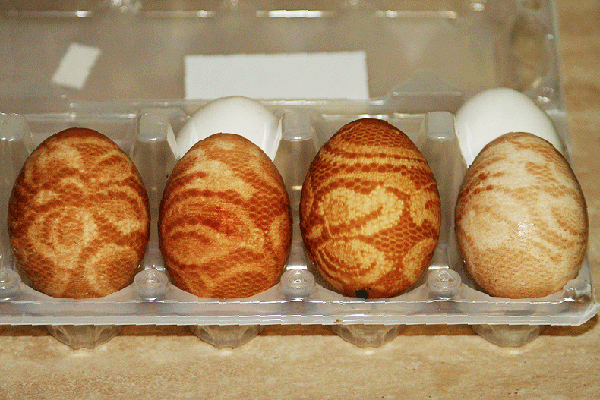 Patrones de encaje en huevos de Pascua