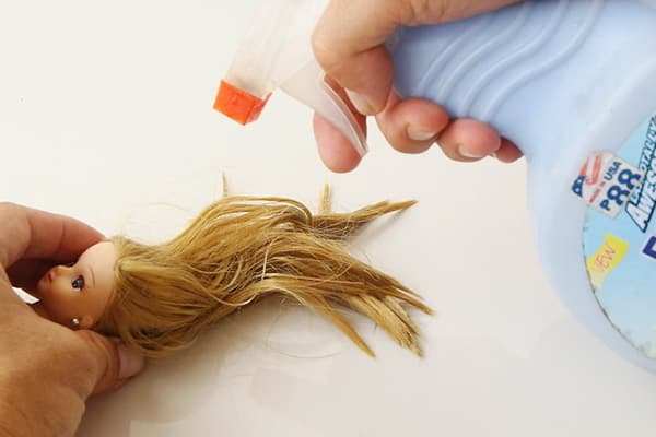 Tratamiento para el cabello de muñeca