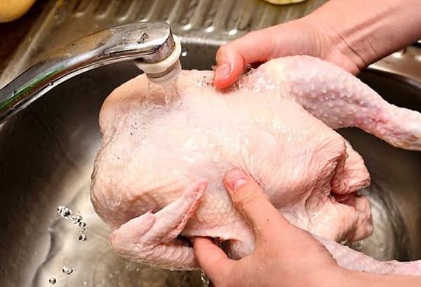 lavar pollo
