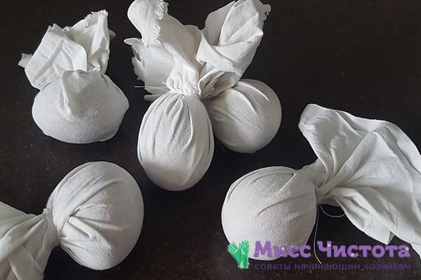 Eggs wrapped in silk and white cotton