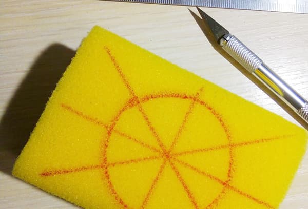 Marking for the hole on the sponge