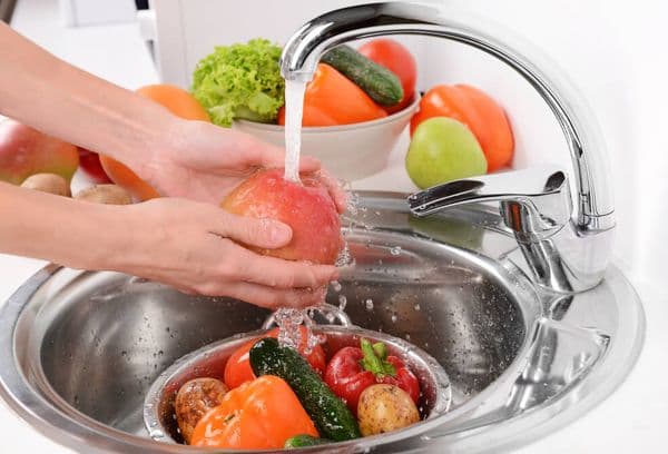 Lavar frutas y verduras