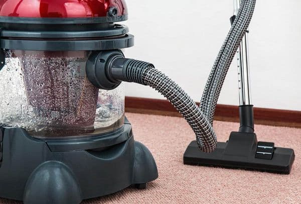 vacuum cleaner na may aqua filter