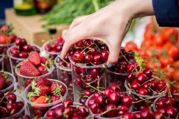 Vente de cerises fraîches