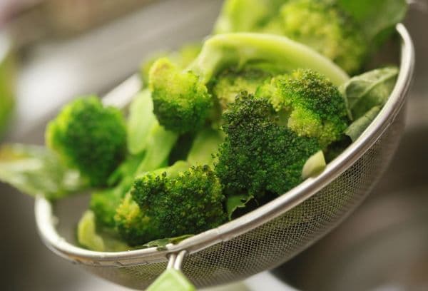 Opărind broccoli