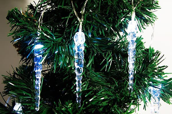 Garland in the form of icicles