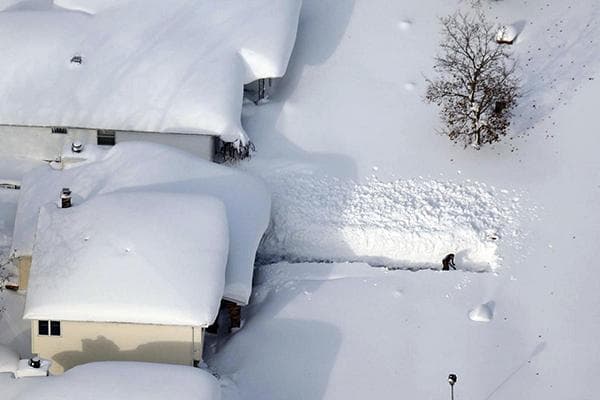 Rydde nærområdet for snø