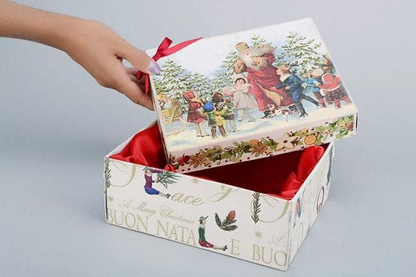 Caja de regalo decorada