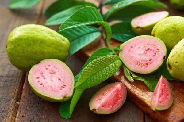 frutas frescas de guayaba