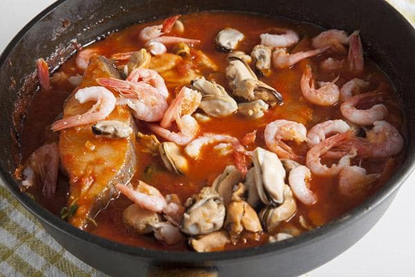 Tomatensuppe mit Meeresfrüchten