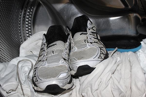 Zapatillas en la lavadora