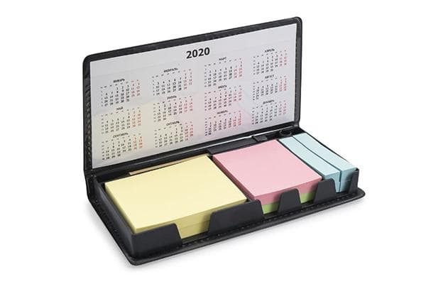 Calendario, hojas de notas y bolígrafo de FixPrice
