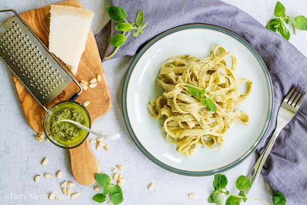 Oregano pasta