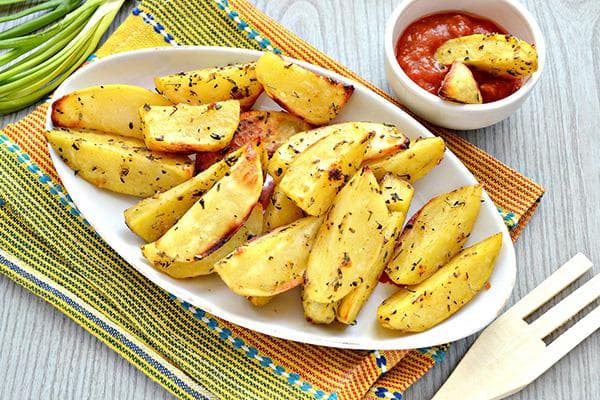 Patatas na may mga halamang Provençal