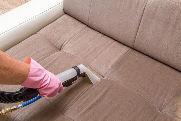 Limpiar el sofá