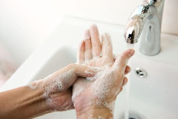 Käte pesemine seebiga