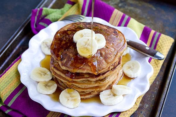 Pancakes with bananas and honey