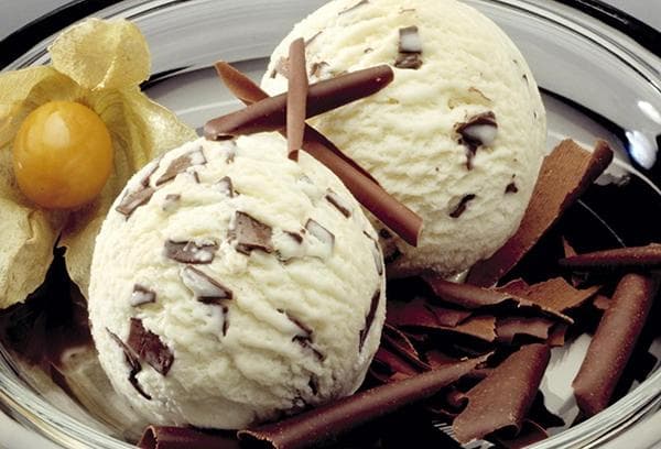 Helado con chispas de chocolate