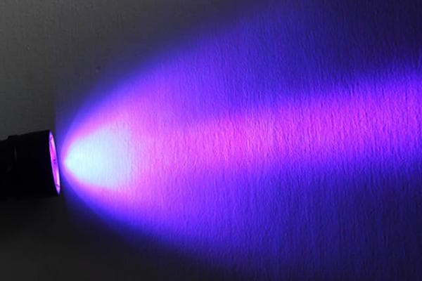 Lampe de poche à ultraviolet