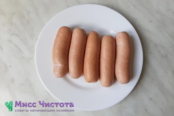 Mga pinakuluang sausage