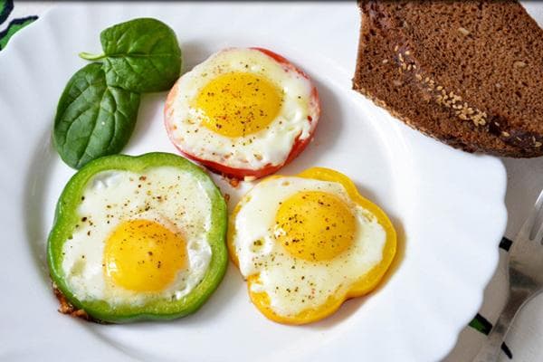 Fried egg in pepper