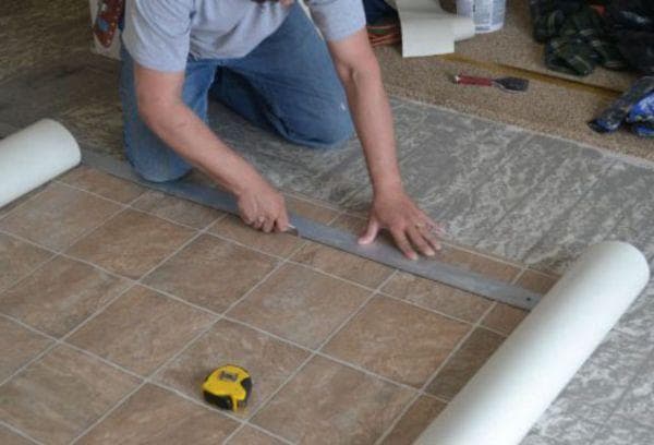 Laying linoleum