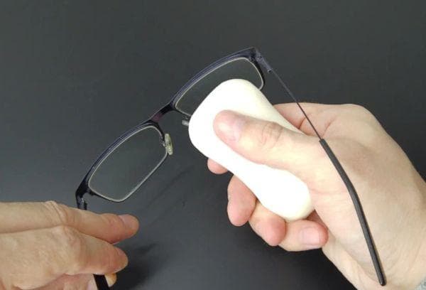 Jabón seco para empañar gafas