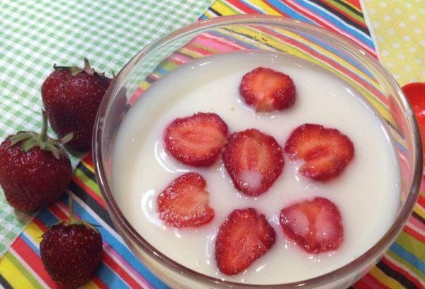 Jalea de kéfir con fresas