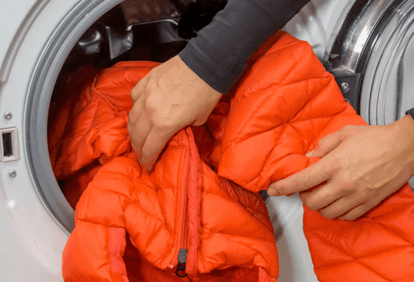 Lavar una chaqueta de poliéster acolchado