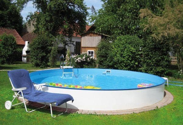 Swimming pool sa dacha