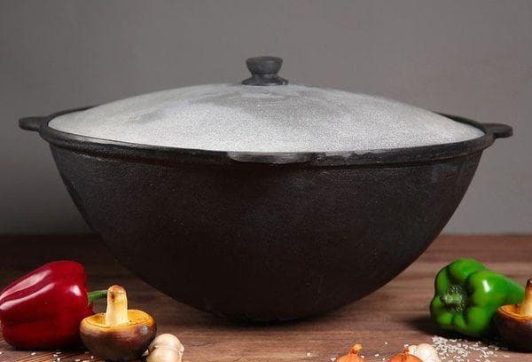 Cast iron cauldron 1