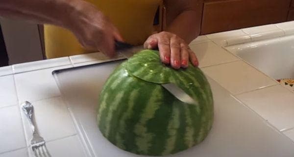 Easy way to cut watermelon 1