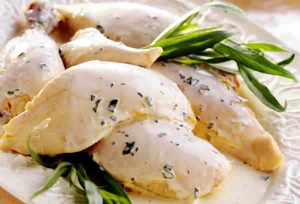 Ayam dengan sos tarragon