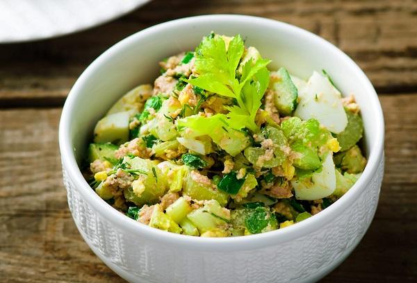 Salada com Fígado de Bacalhau