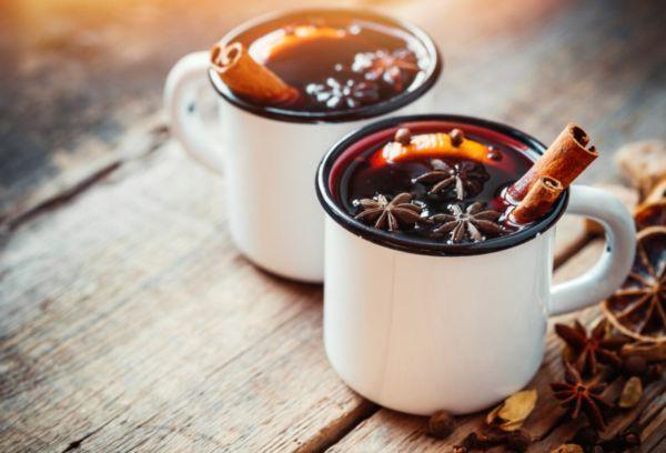 Mulled wine drink