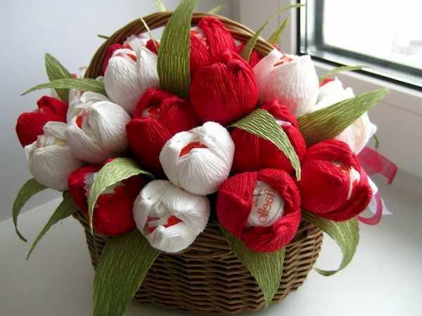 Delicado mini ramo de caramelos de tulipanes