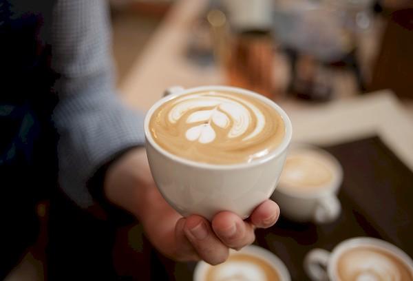 Latte in een glas