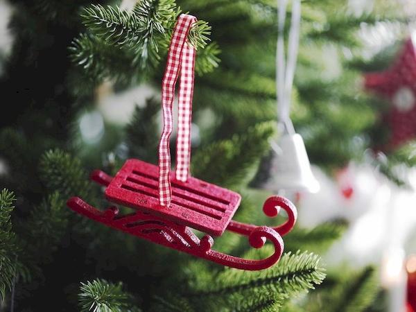 Adornos para árboles de Navidad, juguetes hechos con pequeños trineos y esquís decorativos 2