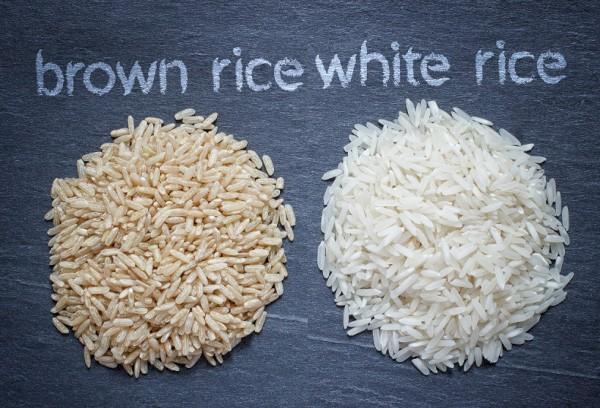 Diferencias entre arroz integral y blanco